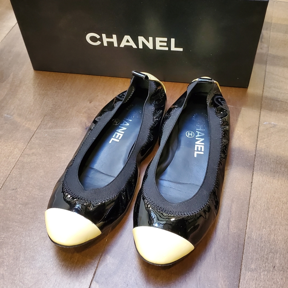 Chanel flat